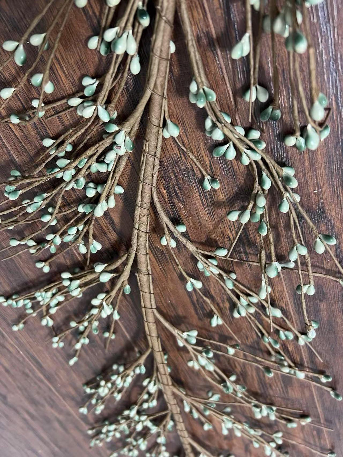 Sage Green Pip Berry Garland: Handmade Floral Decor (4.5 feet)