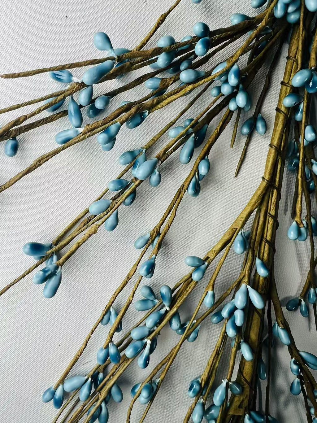 4.5 ft Light Blue Pip Berry Garland | Spring Farmhouse Decor | Rustic Country Wedding Decoration