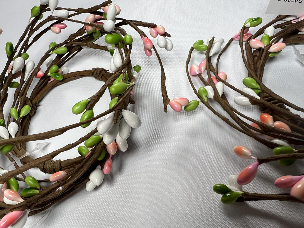 Easter Pip Berry Candle Ring: Pastel Spring Decor (2.5")