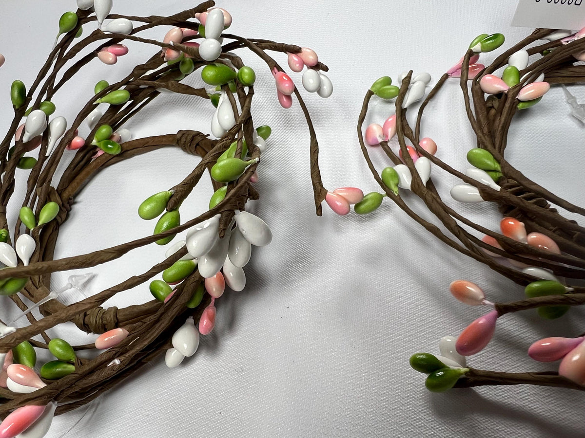 Easter Pip Berry Candle Ring: Pastel Spring Decor (2.5")