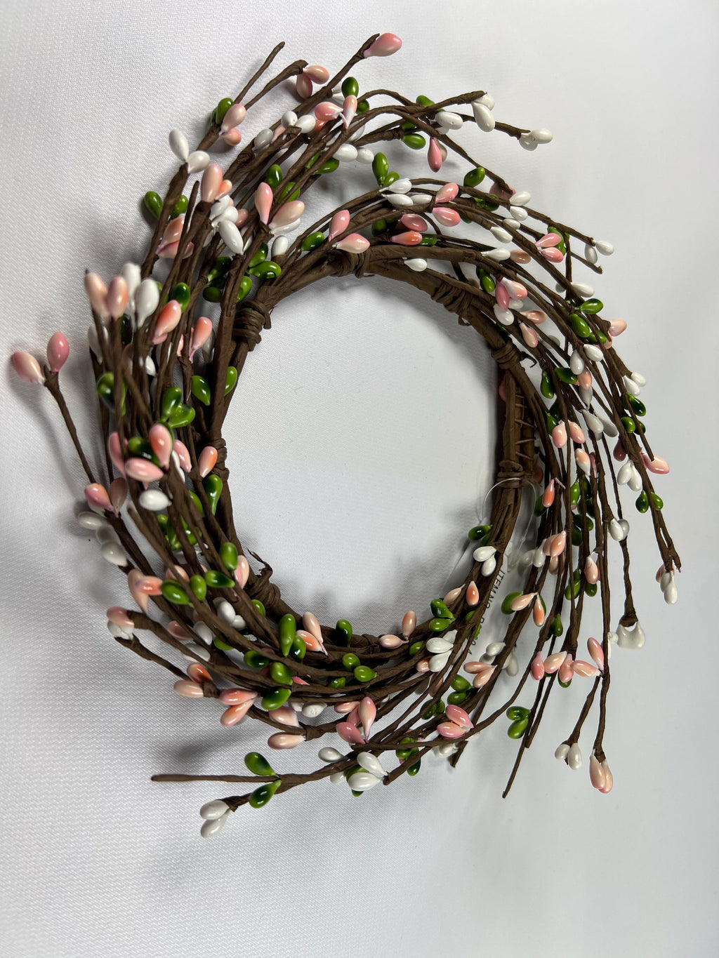 Easter Pip Berry Candle Ring: Spring Floral Decor (4.5")
