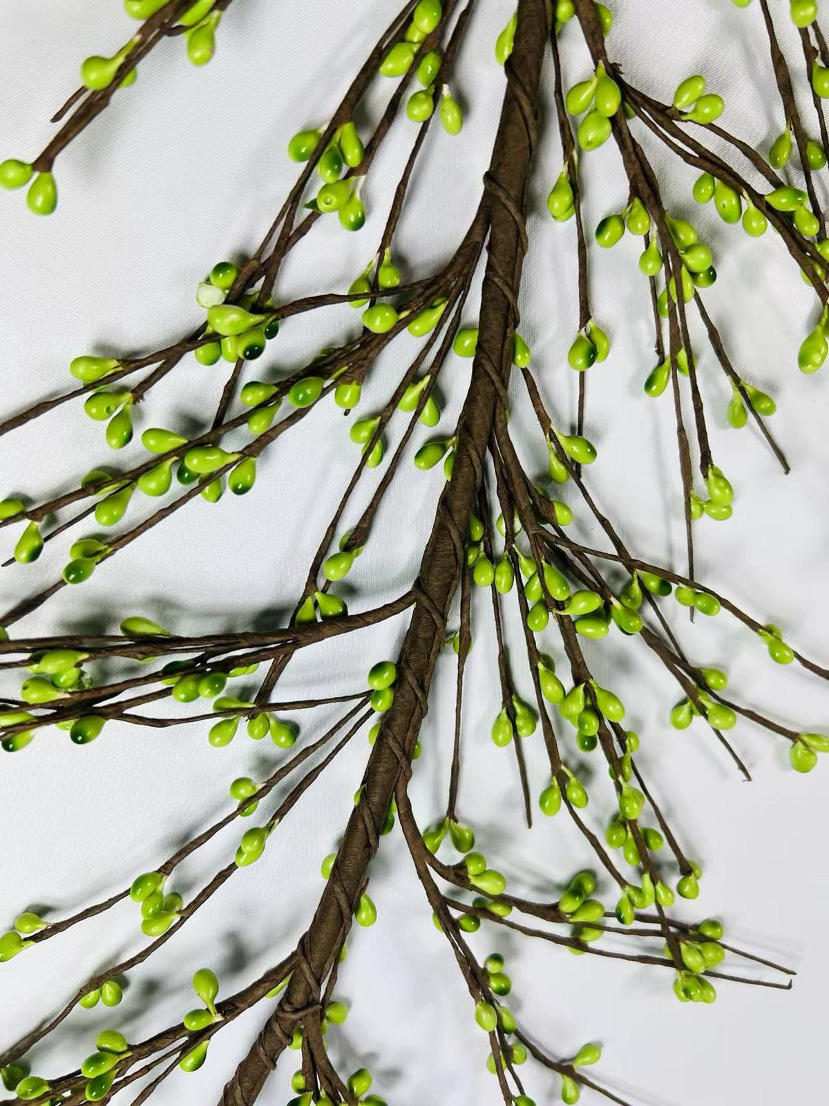 4.5ft Green Berry Garland – Artificial Twig Vine for Spring Wedding, Farmhouse or Table Decor