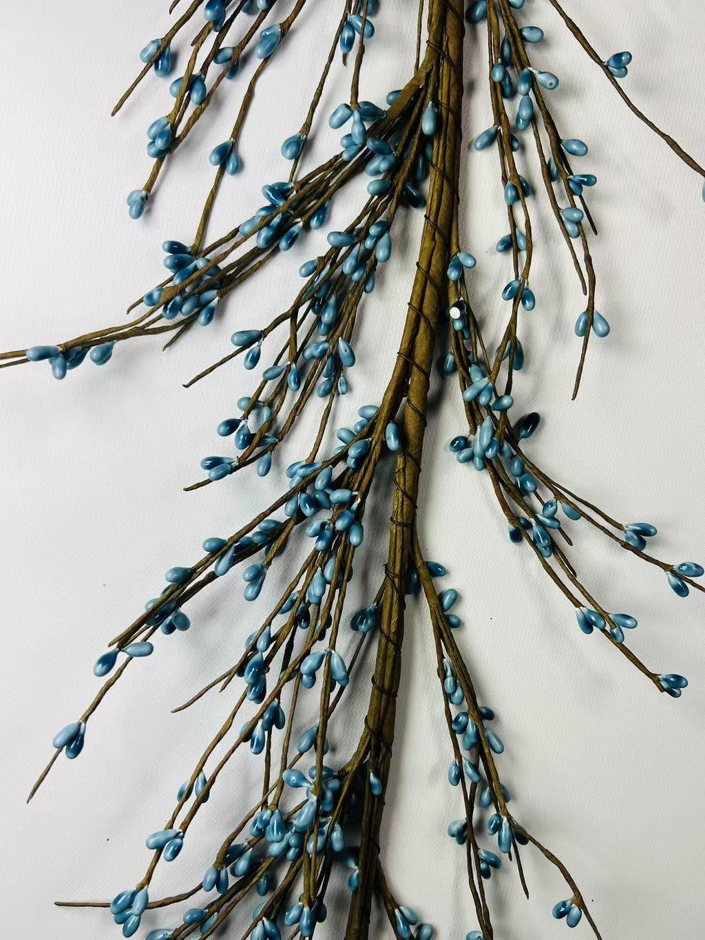 4.5 ft Light Blue Pip Berry Garland | Spring Farmhouse Decor | Rustic Country Wedding Decoration