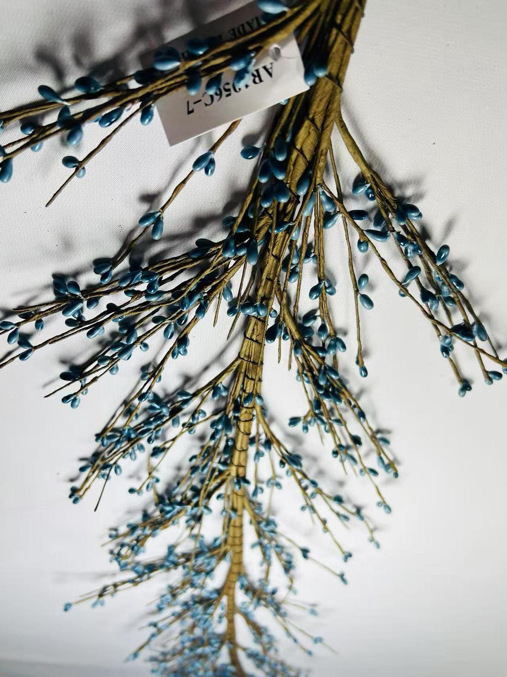 4.5 ft Light Blue Pip Berry Garland | Spring Farmhouse Decor | Rustic Country Wedding Decoration