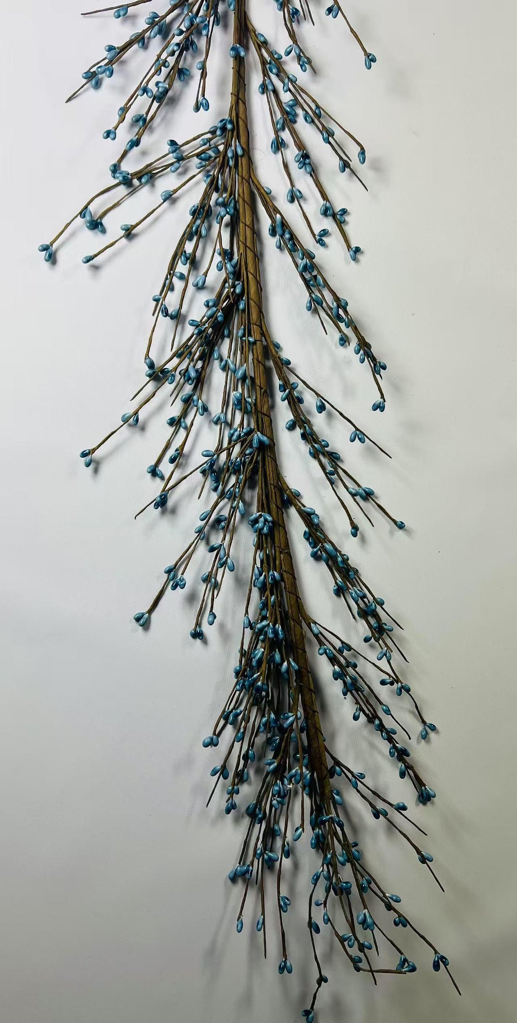 4.5 ft Light Blue Pip Berry Garland | Spring Farmhouse Decor | Rustic Country Wedding Decoration