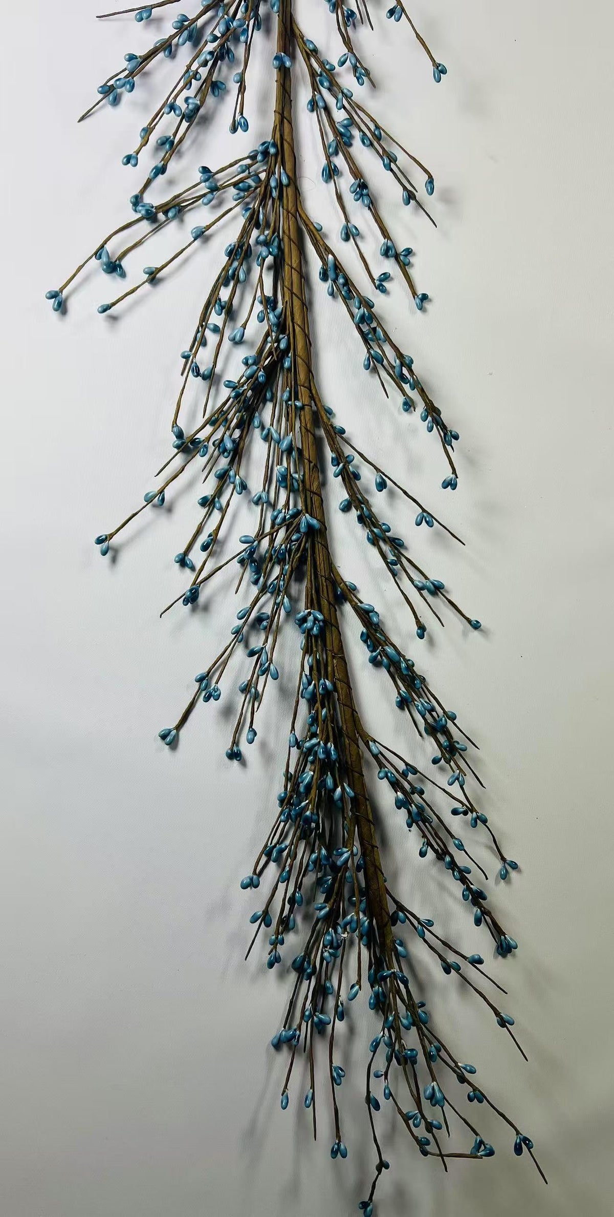 4.5 ft Light Blue Pip Berry Garland | Spring Farmhouse Decor | Rustic Country Wedding Decoration
