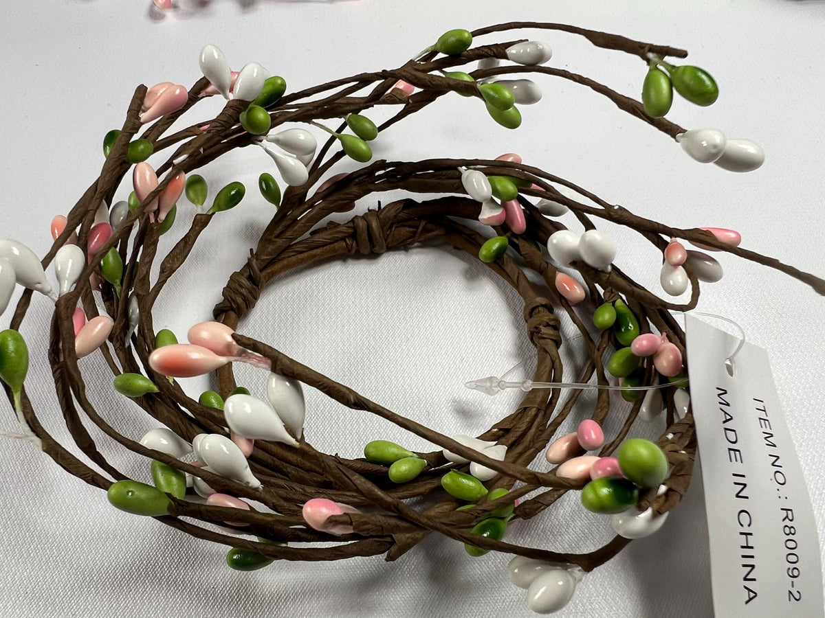 Easter Pip Berry Candle Ring: Pastel Spring Decor (2.5")