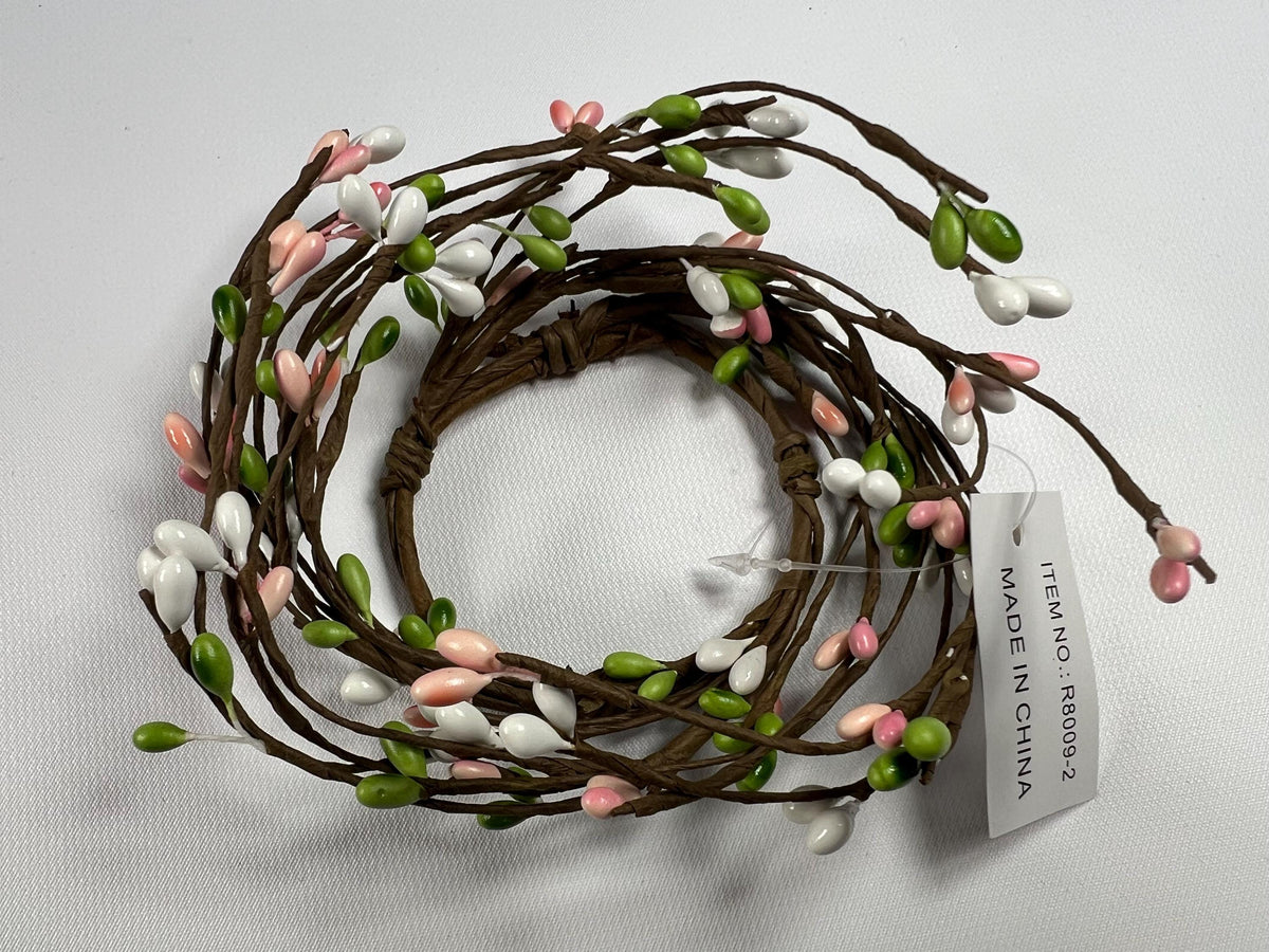 Easter Pip Berry Candle Ring: Pastel Spring Decor (2.5")