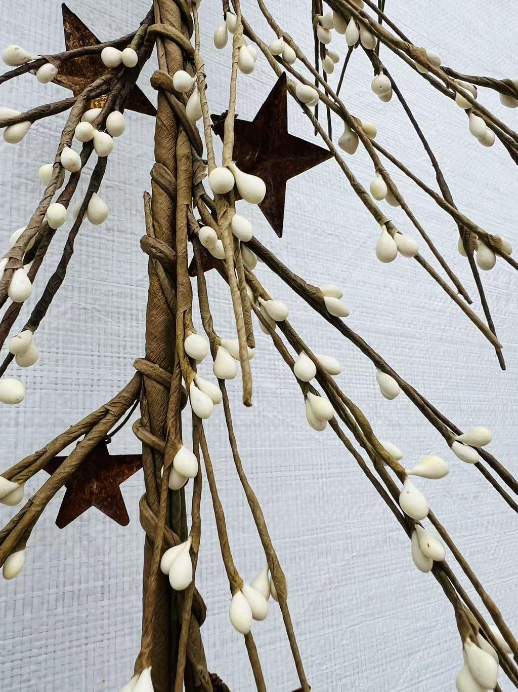 Cream Pip Berry Garland with Rusty Stars - Primitive Farmhouse Decor - Rustic Country Garland