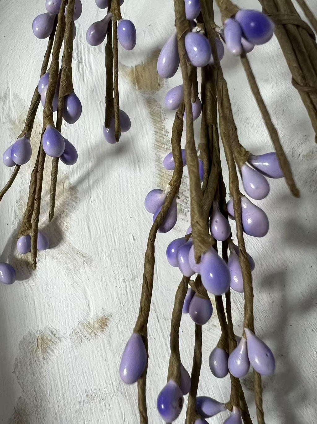 Lilac Pip Berry Garland 4.5ft | Rustic Country Decor | Spring Farmhouse Mantel Garland