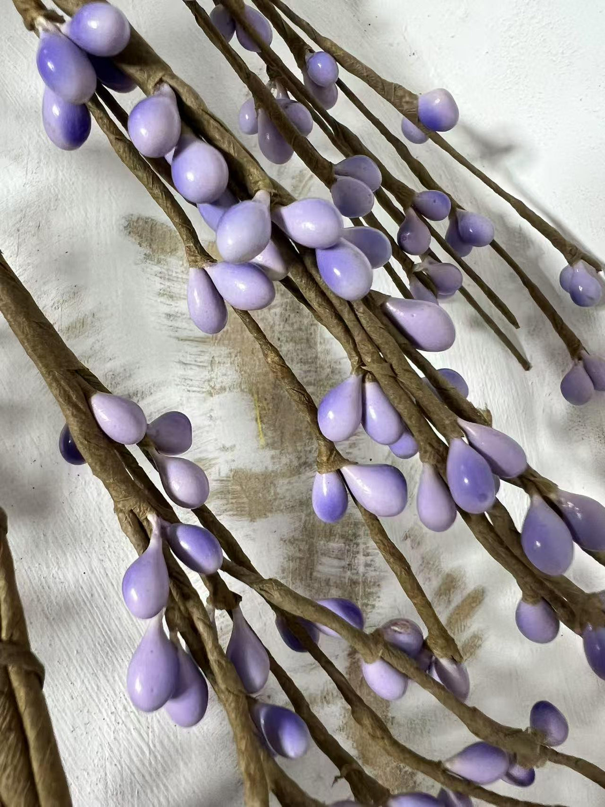 Lilac Pip Berry Garland 4.5ft | Rustic Country Decor | Spring Farmhouse Mantel Garland