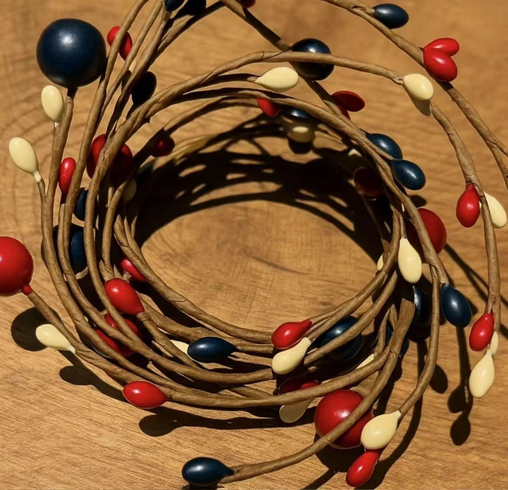 Rustic Patriotic Pip Berry Candle Ring: Red White Blue Mini Wreath (2.5")