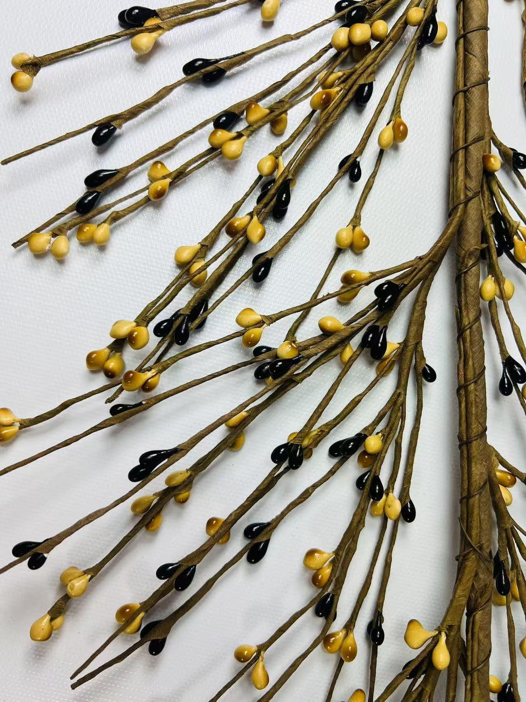 Black Mustard Pip Berry Garland 4.5ft | Rustic Primitive Fall Decor | Farmhouse Mantel Garland