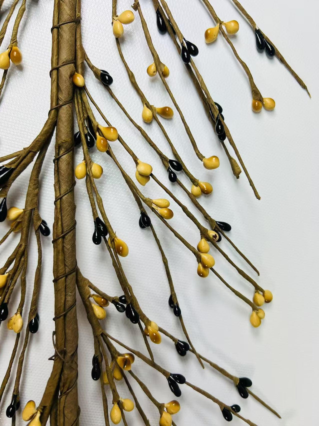 Black Mustard Pip Berry Garland 4.5ft | Rustic Primitive Fall Decor | Farmhouse Mantel Garland