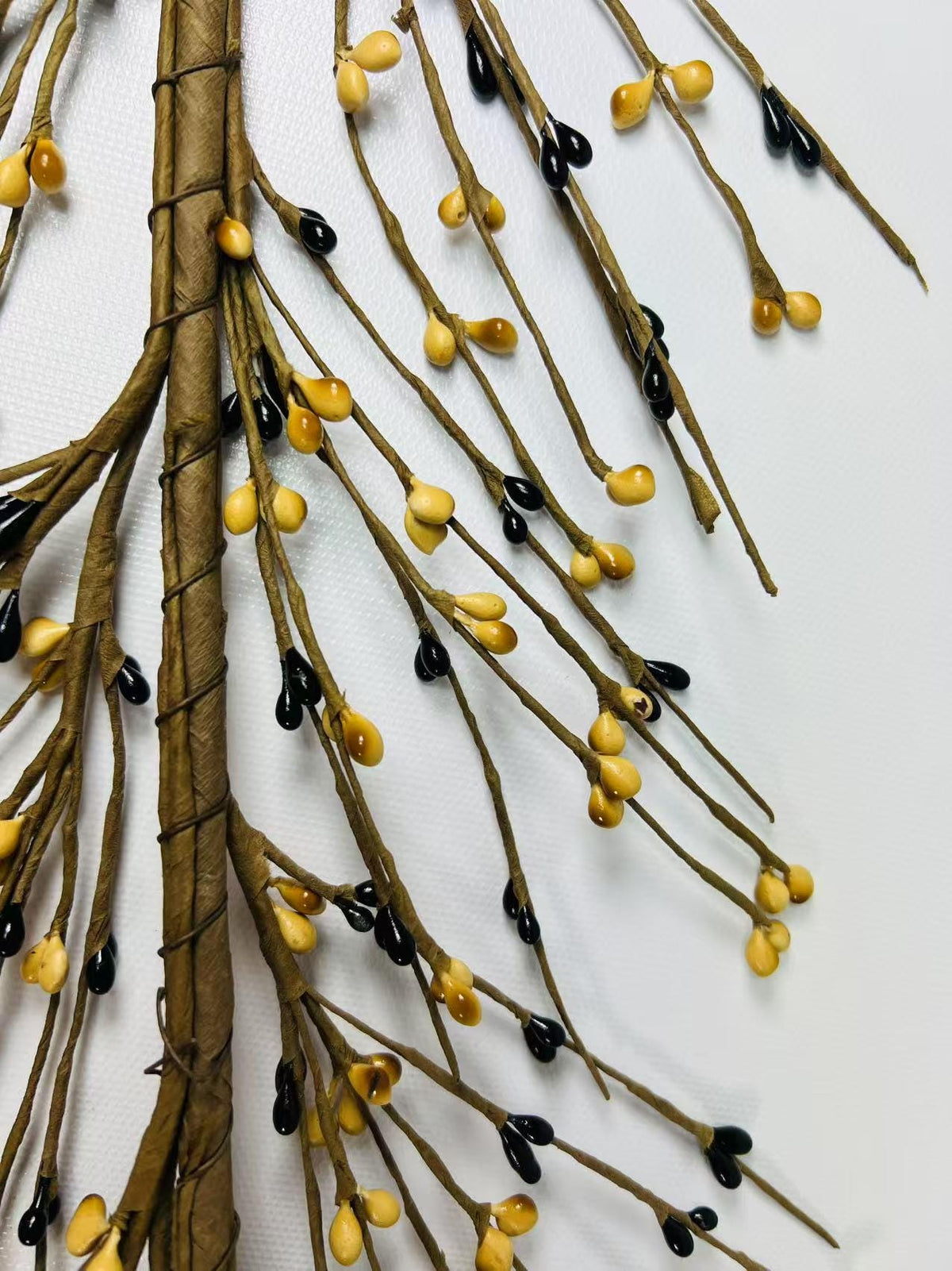 Black Mustard Pip Berry Garland 4.5ft | Rustic Primitive Fall Decor | Farmhouse Mantel Garland