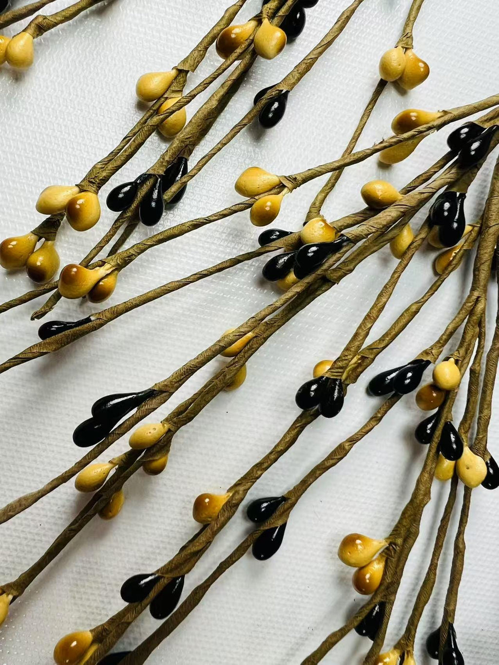 Black Mustard Pip Berry Garland 4.5ft | Rustic Primitive Fall Decor | Farmhouse Mantel Garland