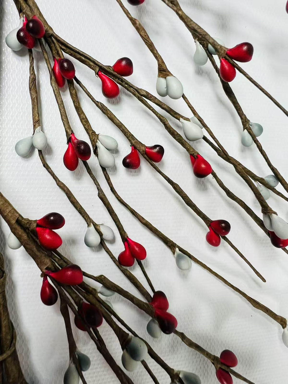 Red and Gray Pip Berry Garland 4.5ft | Rustic Farmhouse Christmas Decor | Winter Mantel Garland