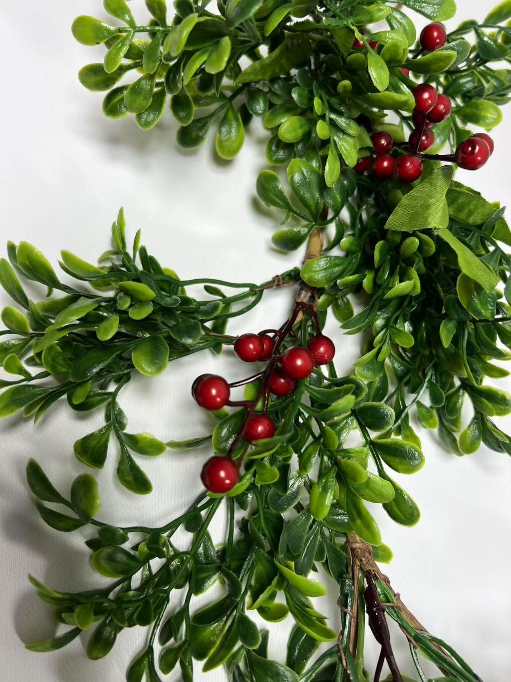 5ft Artificial Boxwood Garland with Red Berries | Christmas Greenery Vine | Holiday Mantel Decor