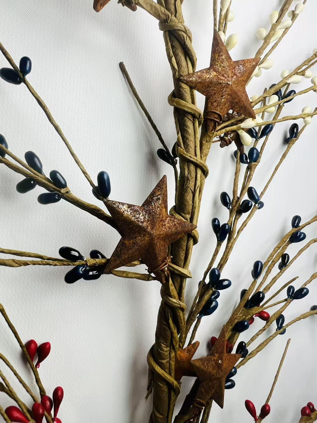 Patriotic Pip Berry Garland 55” Red White Blue Rustic Stars Americana Decor Mantel Wreath
