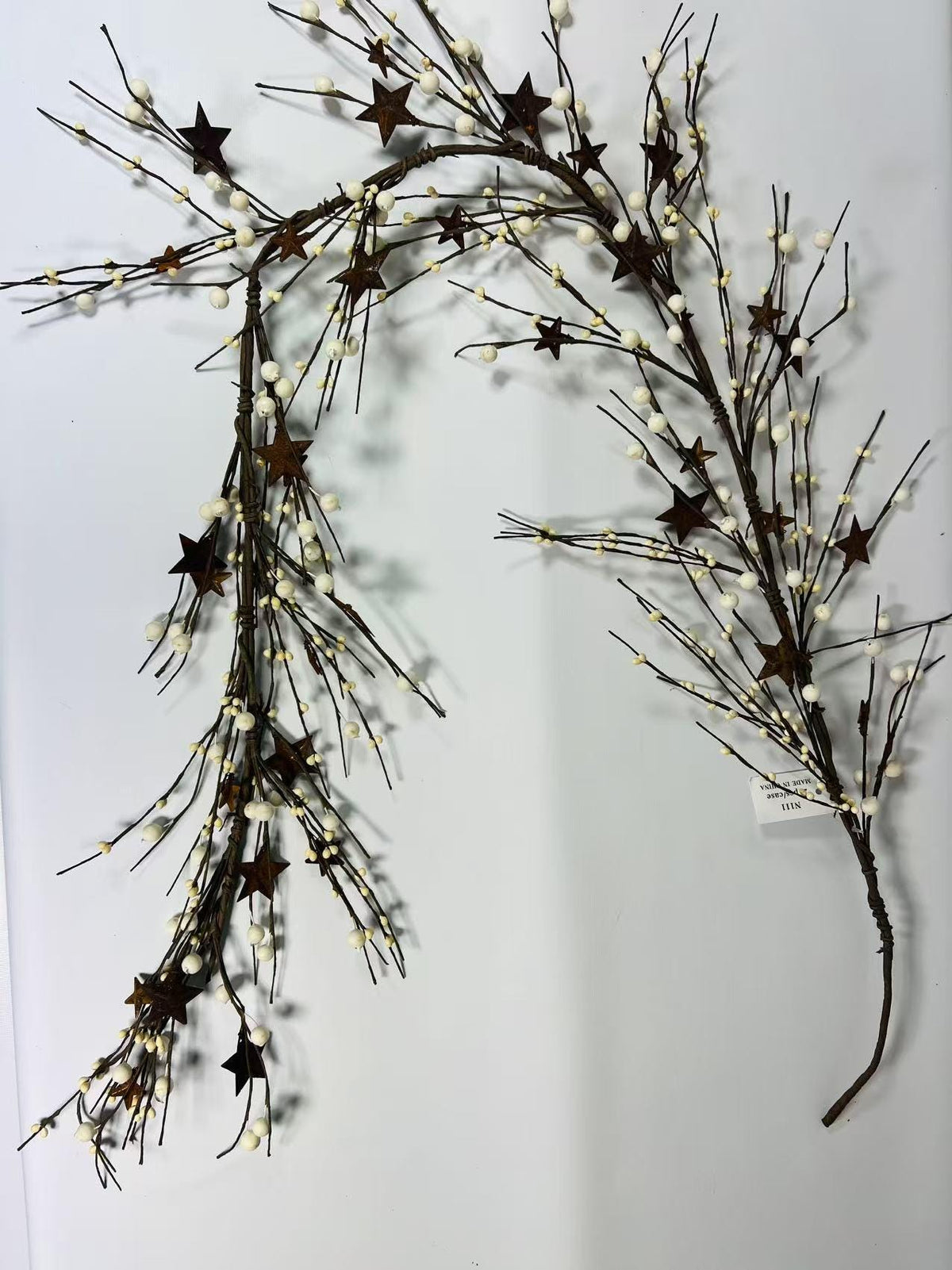 Rustic Pip Berry Garland: Primitive Farmhouse Decor with Metal Stars