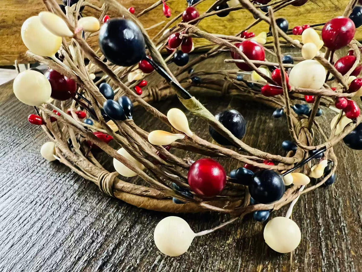 Patriotic Pip Berry Candle Ring: Americana Farmhouse Wreath, 4.5 Inch
