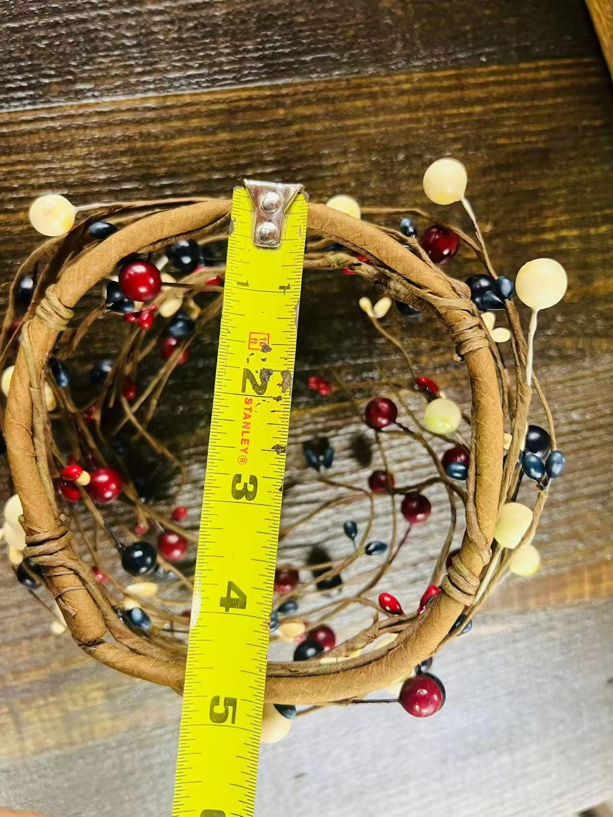 Patriotic Pip Berry Candle Ring: Americana Farmhouse Wreath, 4.5 Inch