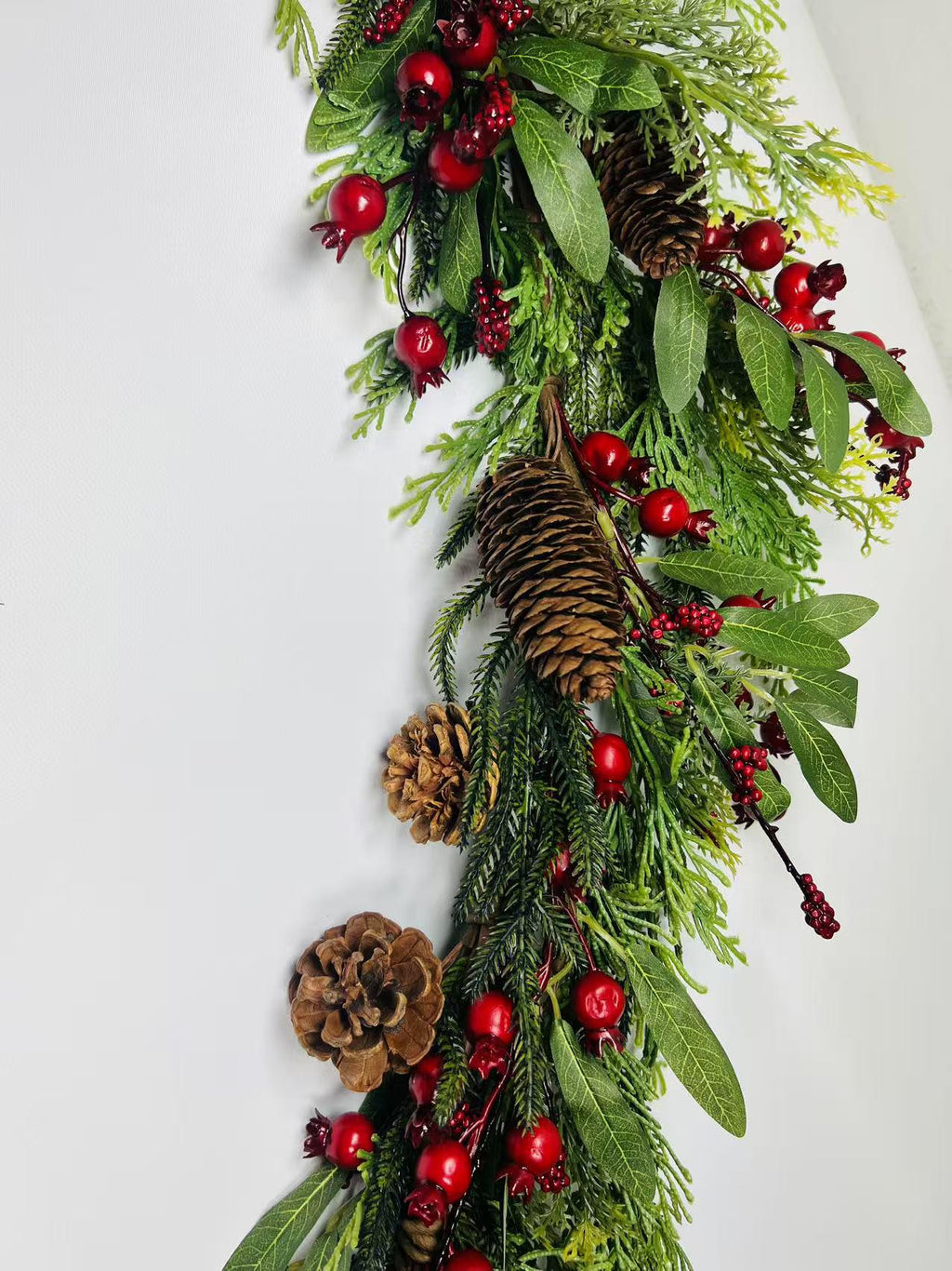 60’’ Christmas Garland with Pinecones and Red Berries, Artificial Winter Greenery Mantel Decor