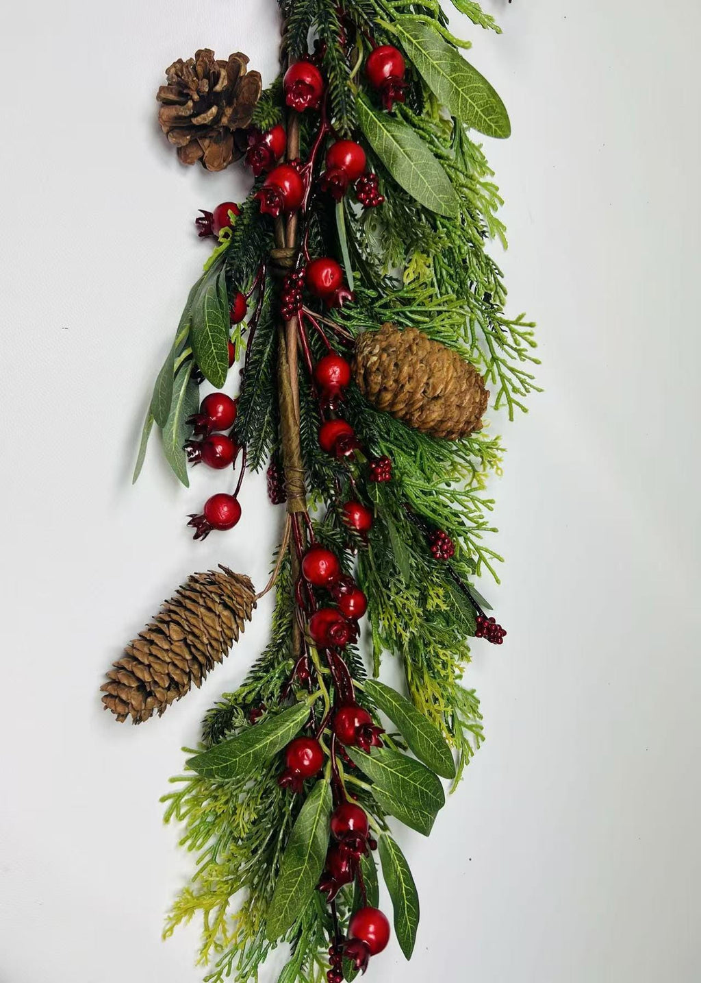 60’’ Christmas Garland with Pinecones and Red Berries, Artificial Winter Greenery Mantel Decor